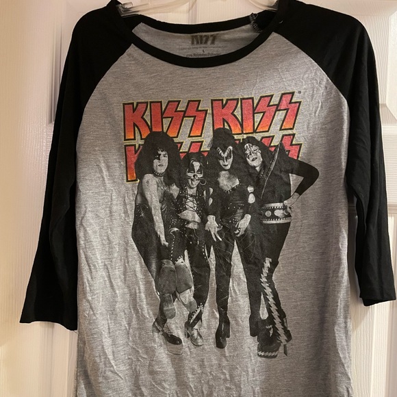 KISS tshirt 3/4 length sleeve. Fits like a medium - Picture 1 of 2